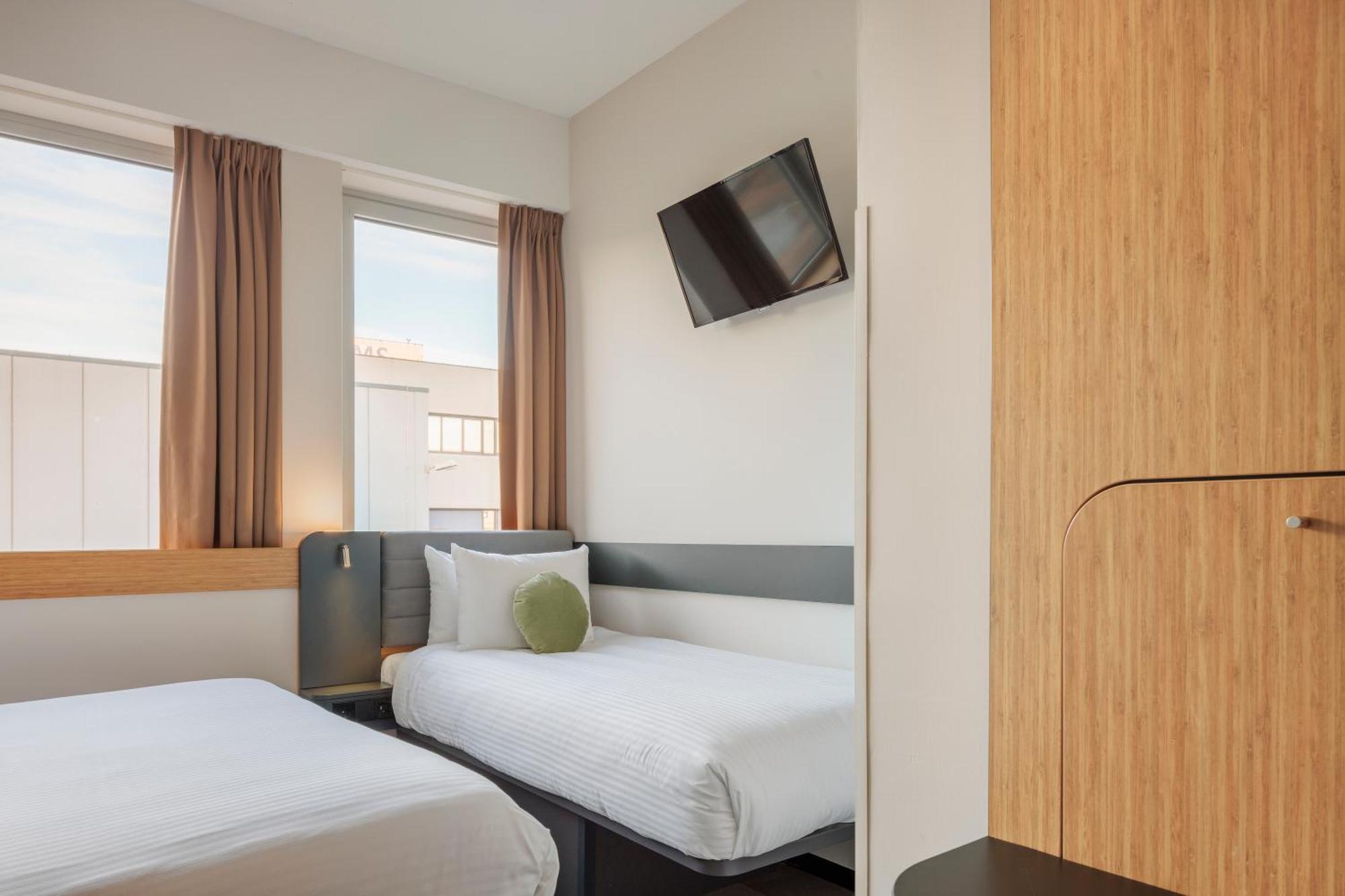 Maxhotel Amsterdam Airport Schiphol - Recently Renovated Гофддорп Екстер'єр фото