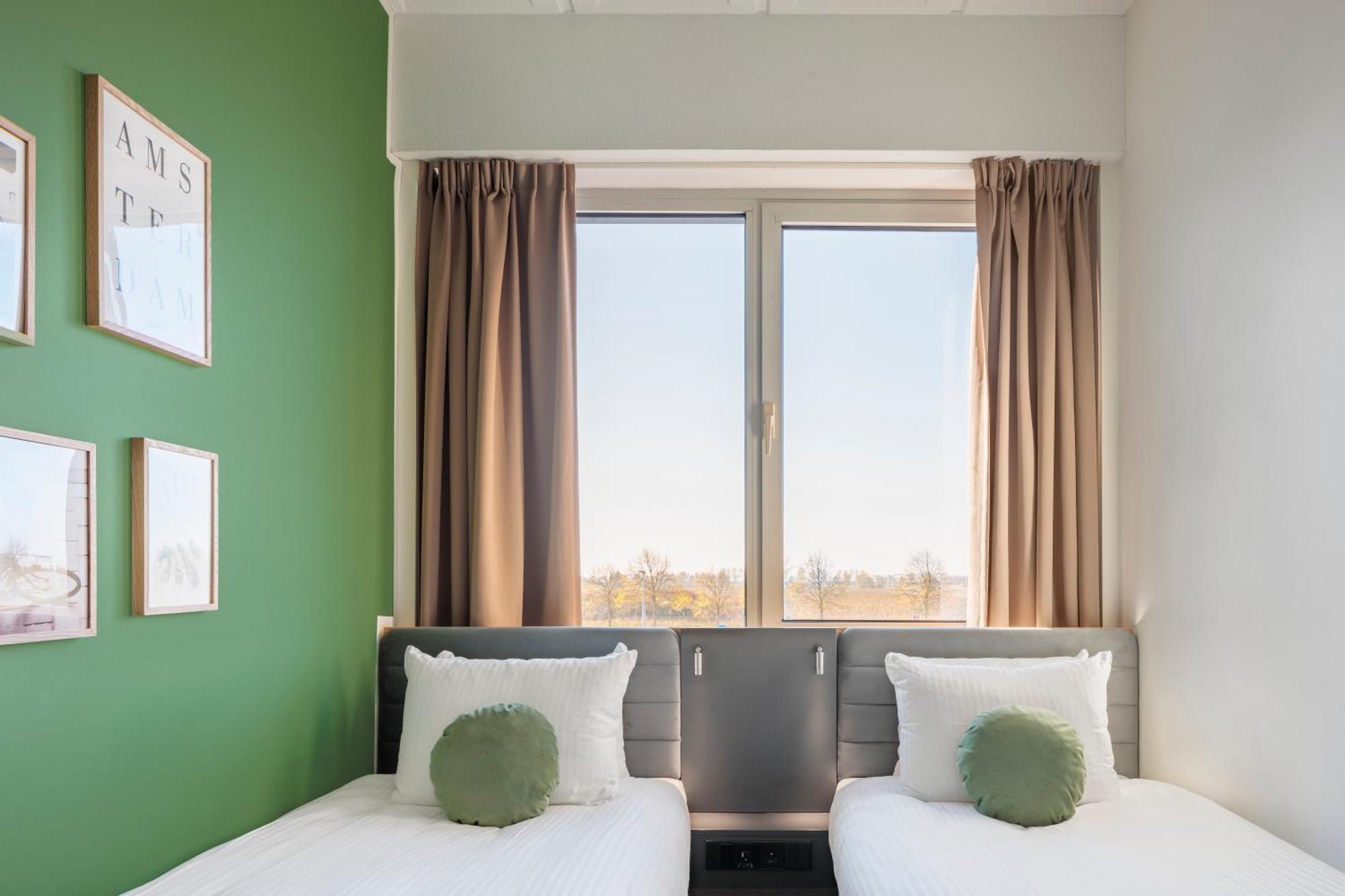 Maxhotel Amsterdam Airport Schiphol - Recently Renovated Гофддорп Екстер'єр фото