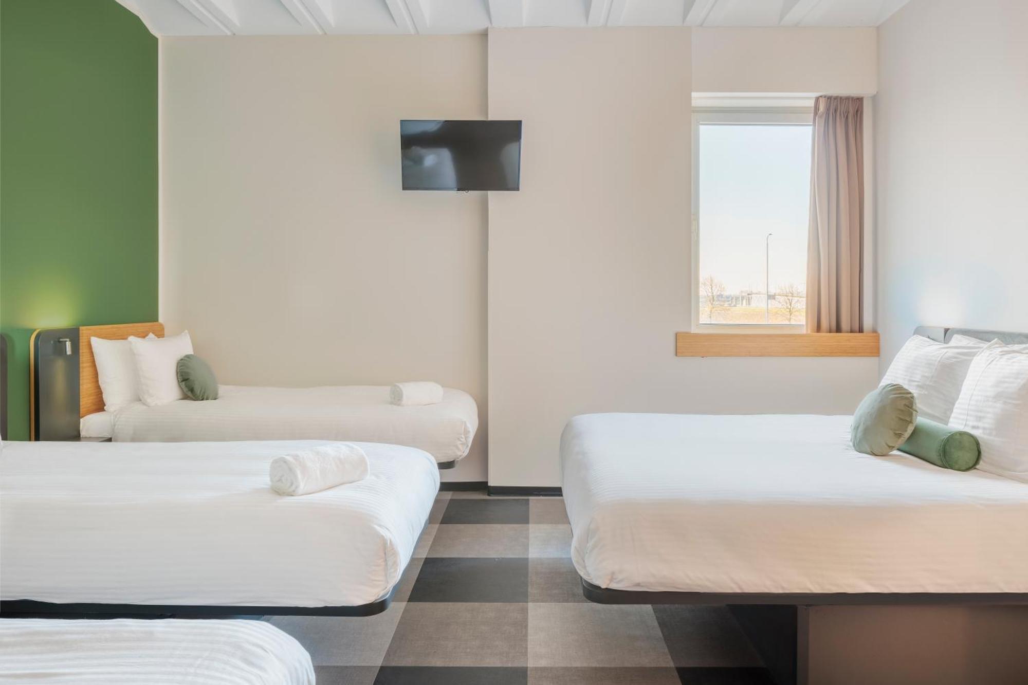 Maxhotel Amsterdam Airport Schiphol - Recently Renovated Гофддорп Екстер'єр фото