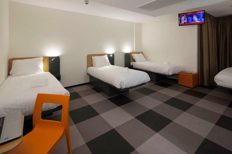 Maxhotel Amsterdam Airport Schiphol - Recently Renovated Гофддорп Екстер'єр фото